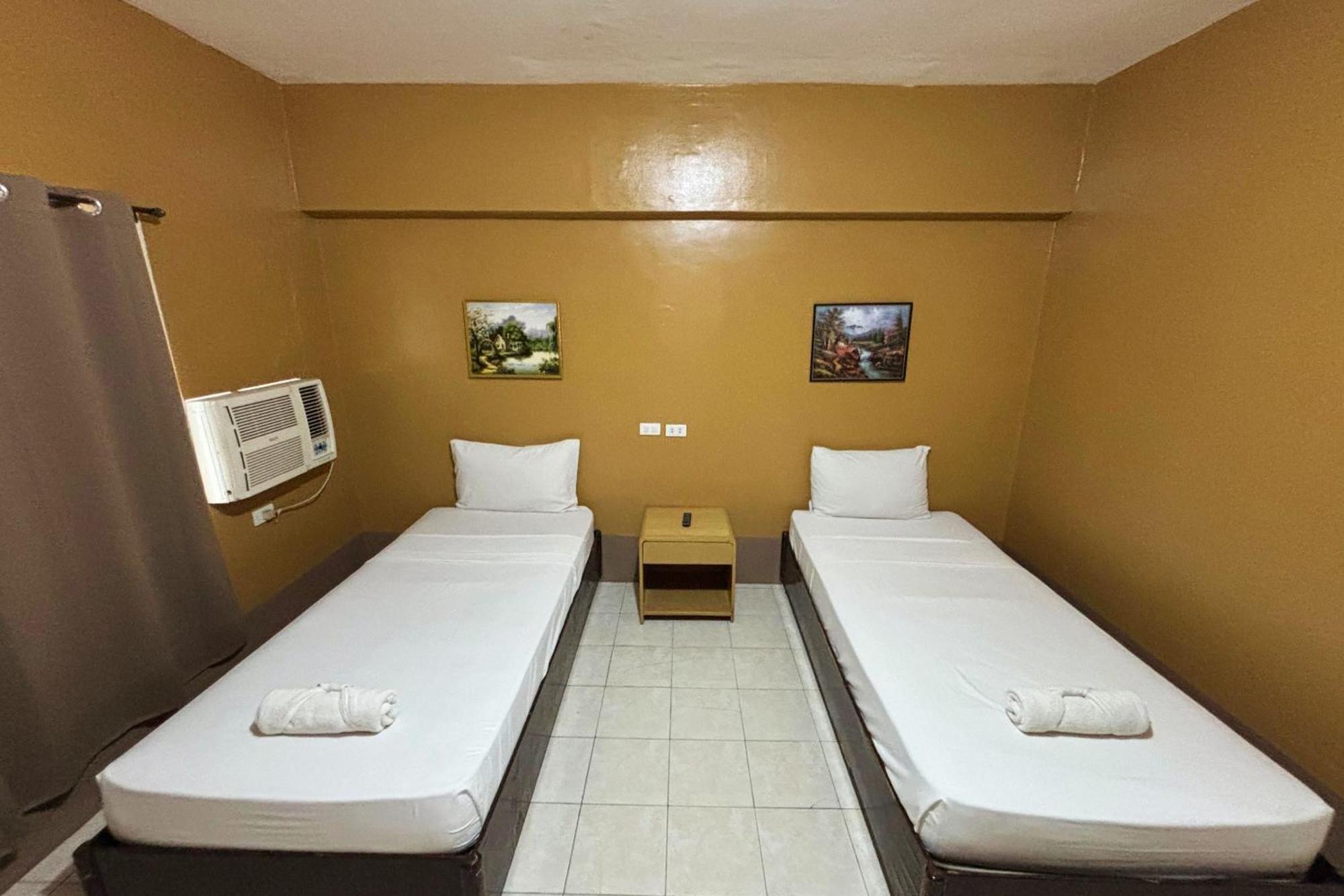 Dona Mercedes Cebu Exterior foto