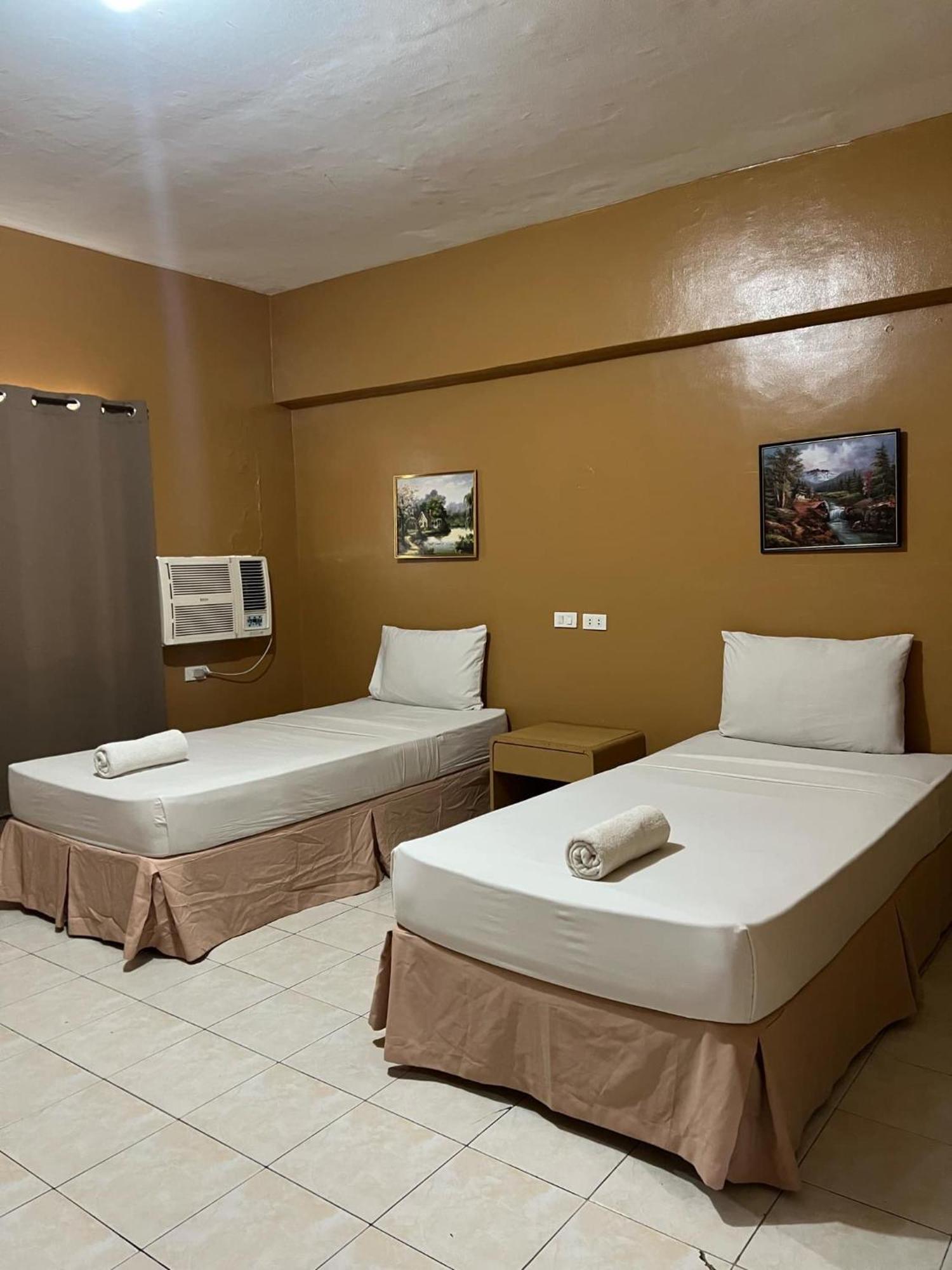 Dona Mercedes Cebu Exterior foto