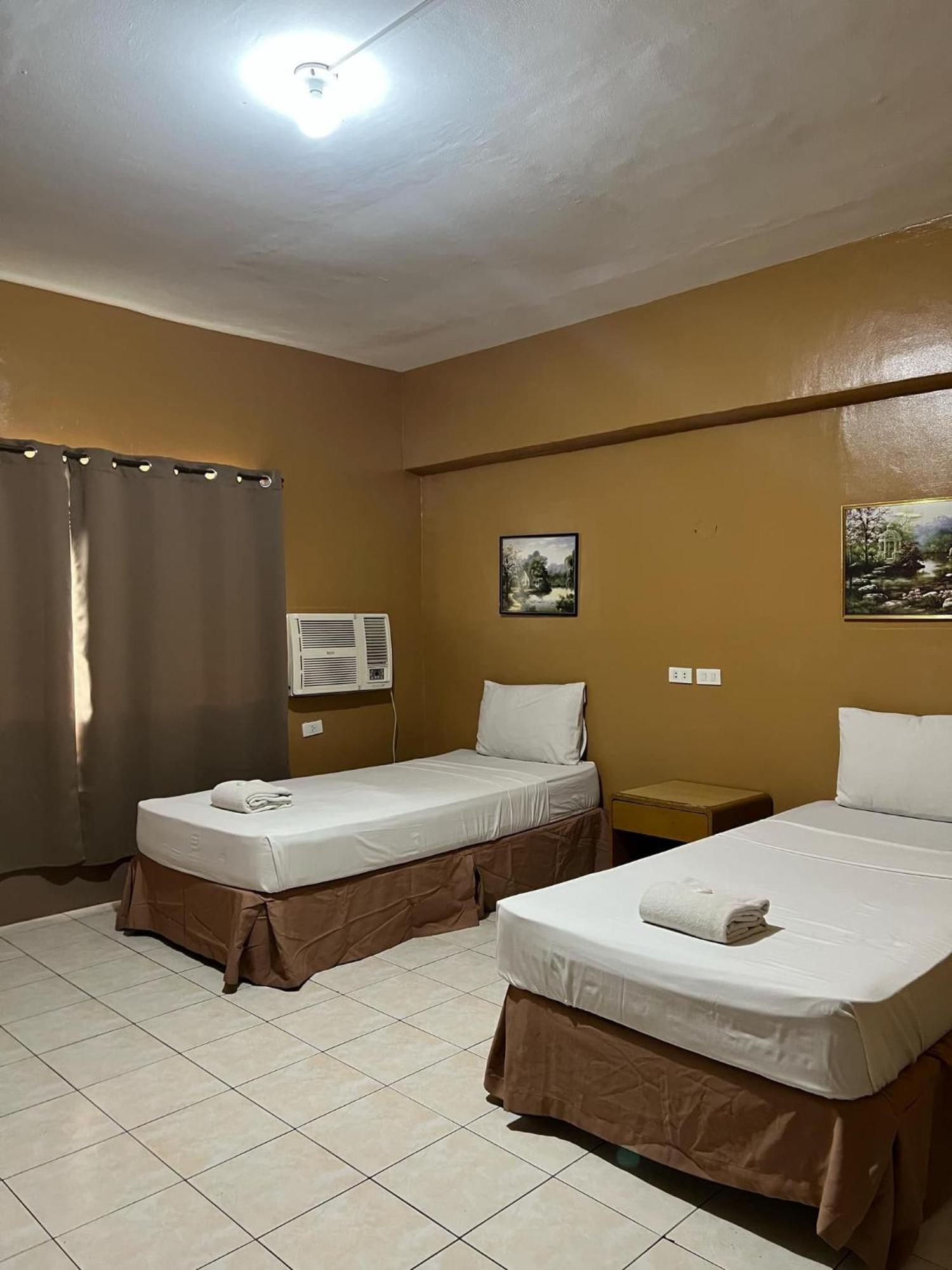 Dona Mercedes Cebu Exterior foto