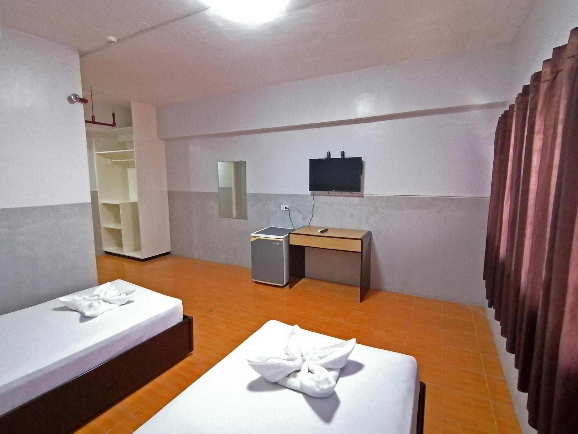 Dona Mercedes Cebu Exterior foto